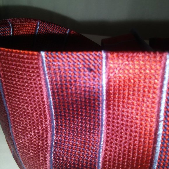 Vintage Tommy Hilfiger Tie 100% imported Silk - Picture 2 of 4